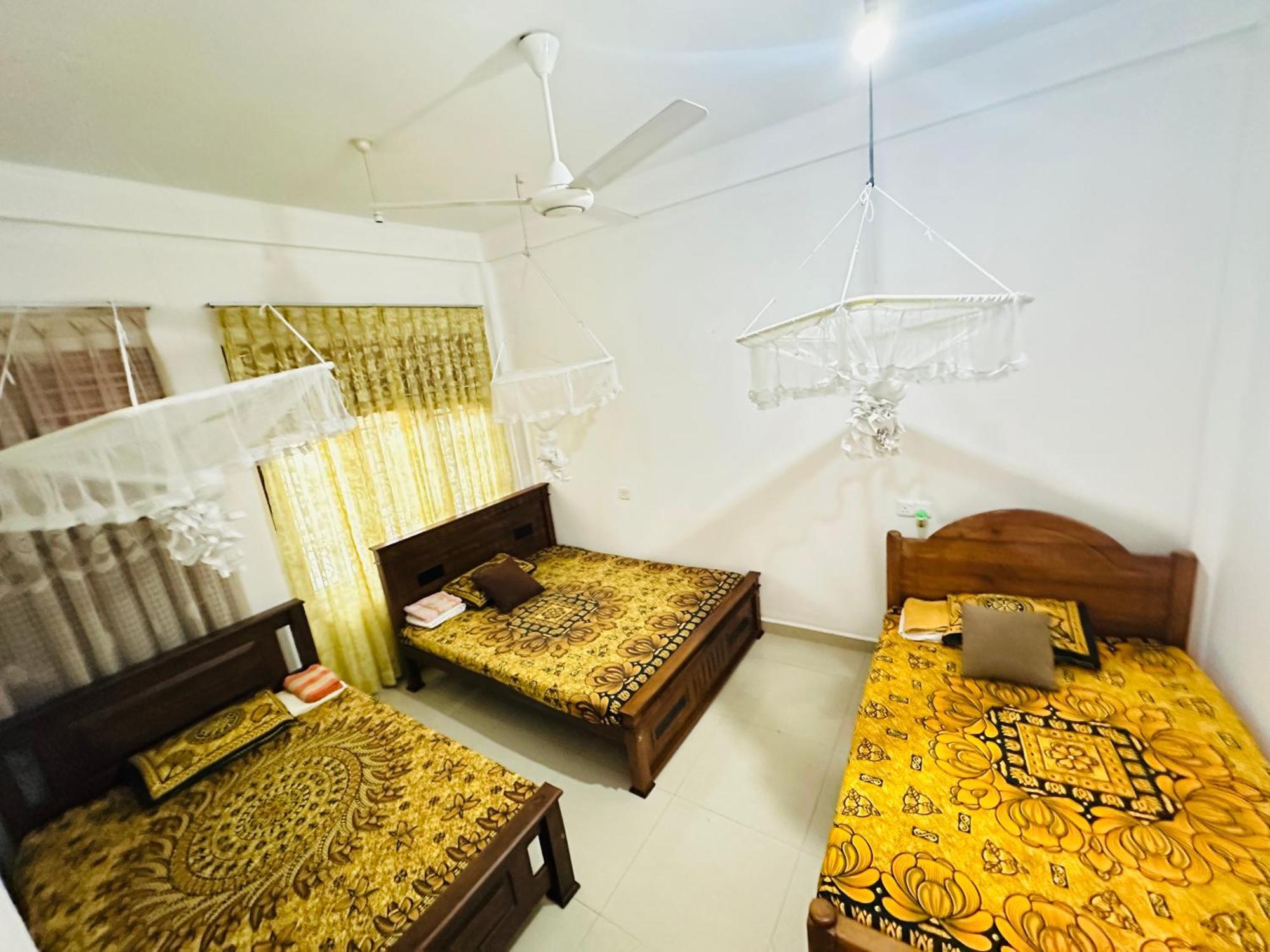 Golden Town Hotel タンガラ エクステリア 写真